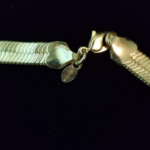 Monet Ultra Thick Herringbone Necklace, 24 Inches long Gold Tone Unisex 90s - Picture 6 of 6